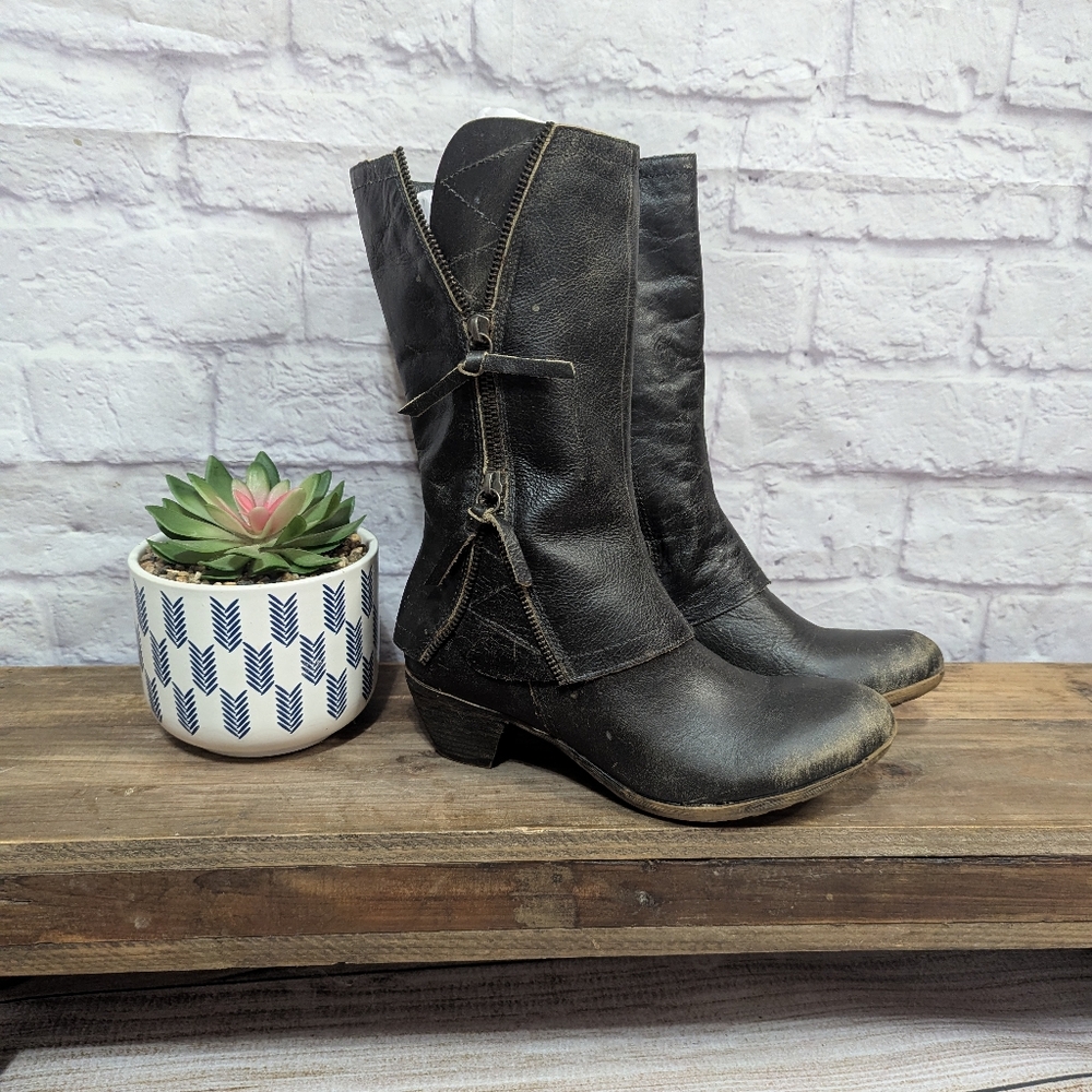 Matisse Distressed Black Leather Mid-Calf Boots. Size 6 1/2